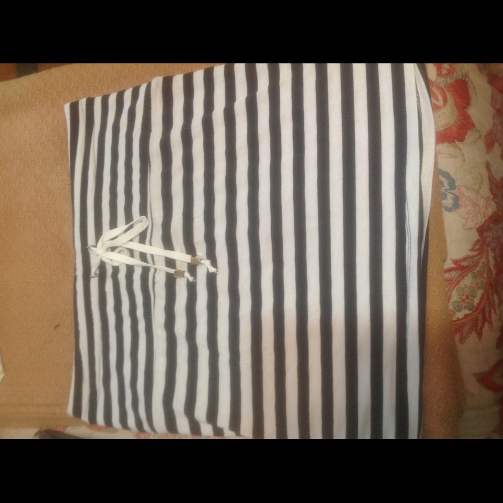 NWT skirt size small